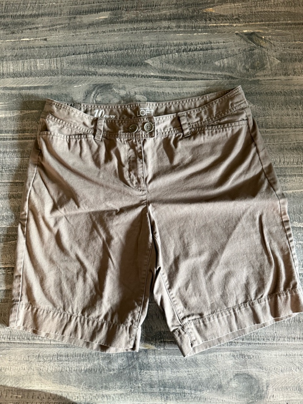 LOFT Women's Brown Curvy Classic Bermuda Shorts sz 10